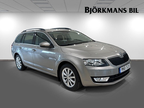 Skoda Octavia 3 of 5