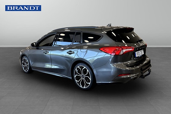 Ford Focus 2 of 5