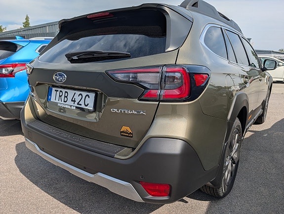 Subaru Outback 3 of 5
