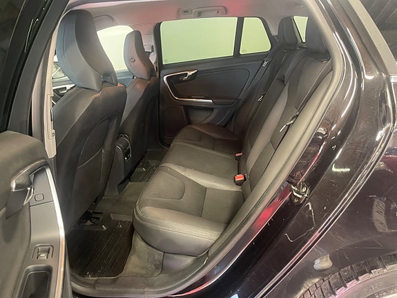 Volvo V60 8 of 9