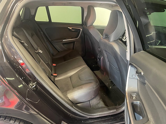 Volvo V60 9 of 9