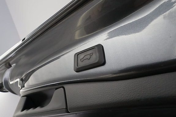 Toyota RAV4 Plug-in Hybrid 9 of 29