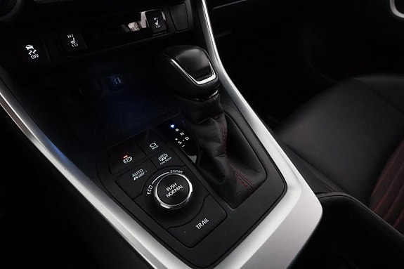 Toyota RAV4 Plug-in Hybrid 20 of 29