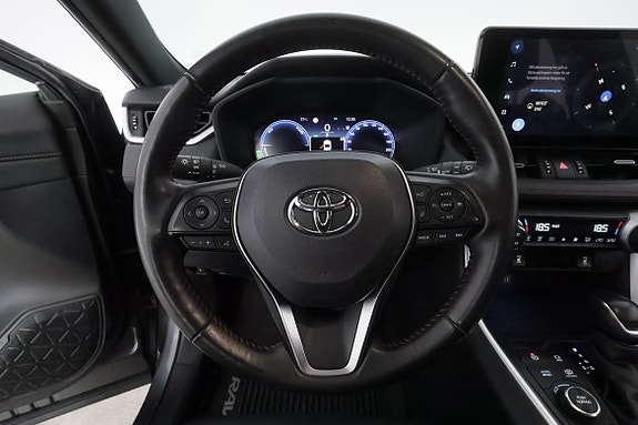 Toyota RAV4 Plug-in Hybrid 15 of 29