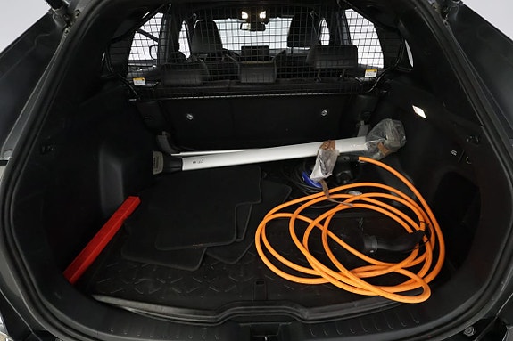 Toyota RAV4 Plug-in Hybrid 8 of 29