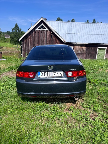 Honda Accord 5 of 5