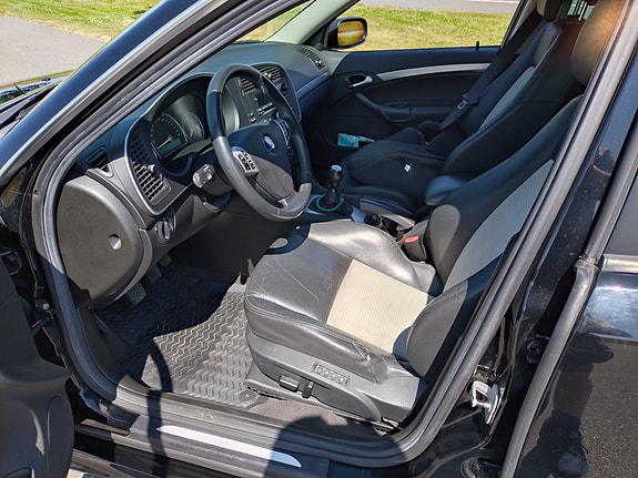Saab 9-3 5 of 5