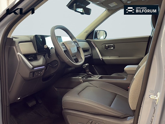 Kia Seltos 8 of 21