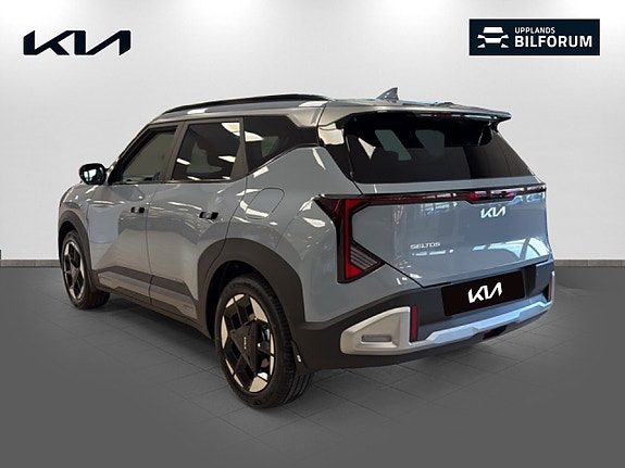 Kia Seltos 6 of 21