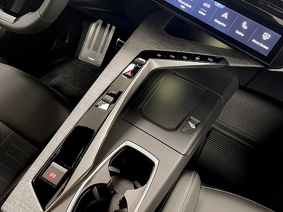 Peugeot 3008 10 of 15