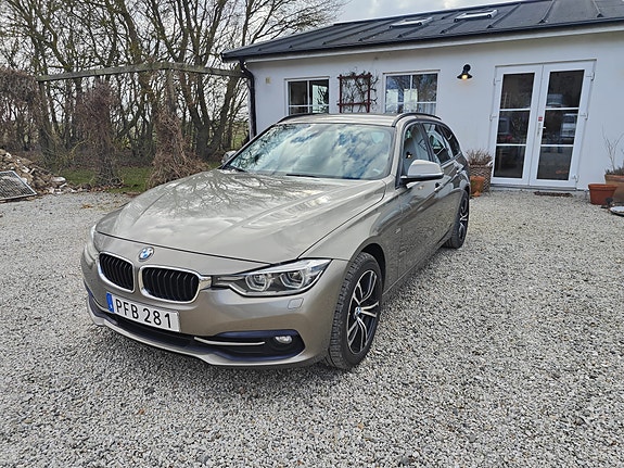 BMW 320d 2 of 5