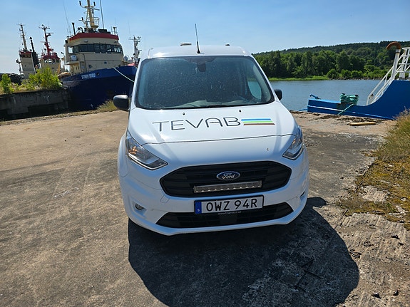 Ford Transit Connect 4 of 5