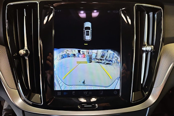 Volvo V60 Cross Country 11 of 12