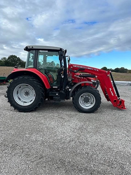 Massey Ferguson 5612 Dyna-4 4 of 10