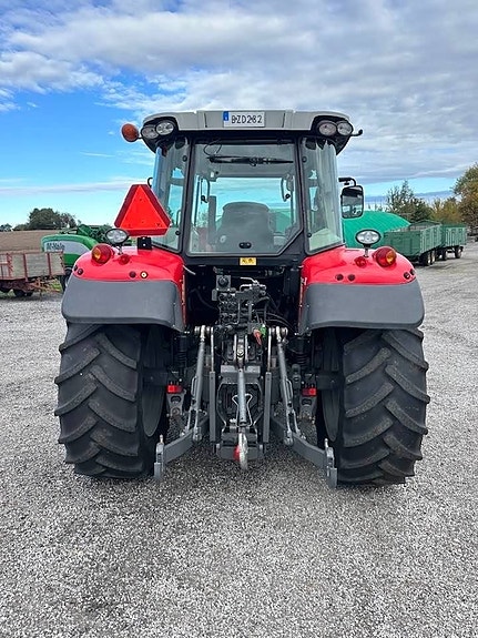 Massey Ferguson 5612 Dyna-4 7 of 10