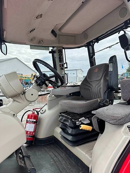 Massey Ferguson 5612 Dyna-4 10 of 10