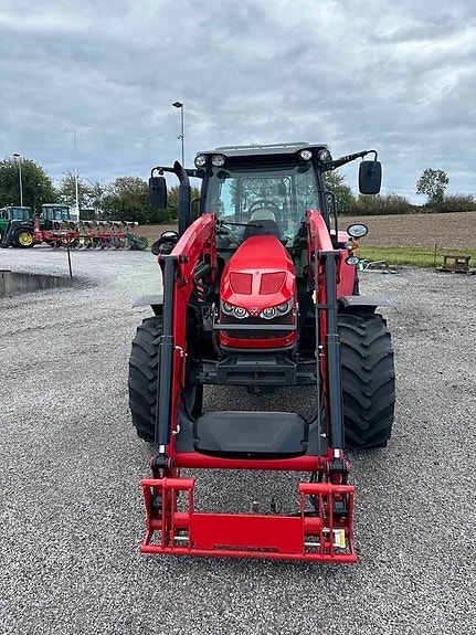 Massey Ferguson 5612 Dyna-4 6 of 10