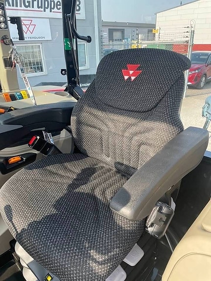 Massey Ferguson 5710 M Dyna-4 4WD/Demomaskin 10 of 18