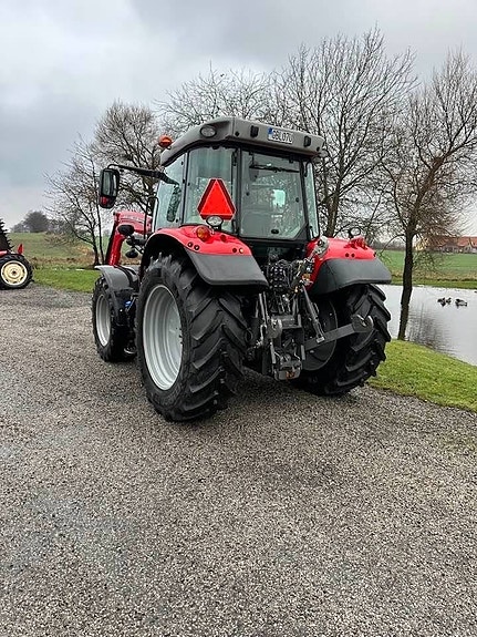 Massey Ferguson 5713 S Dyna -6 2 of 9