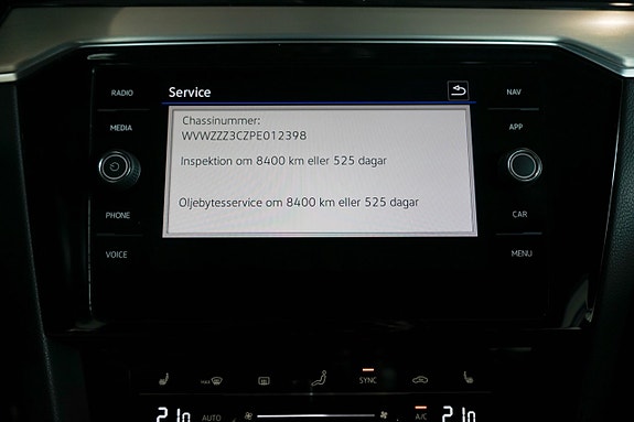 Volkswagen Passat Alltrack 18 of 30