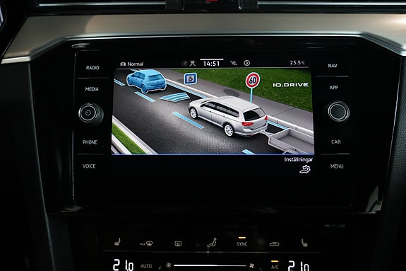 Volkswagen Passat Alltrack 19 of 30