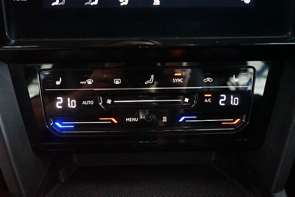 Volkswagen Passat Alltrack 22 of 30