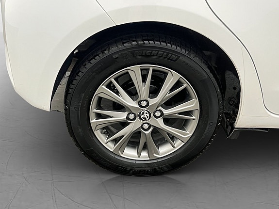 Toyota Yaris 28 of 29