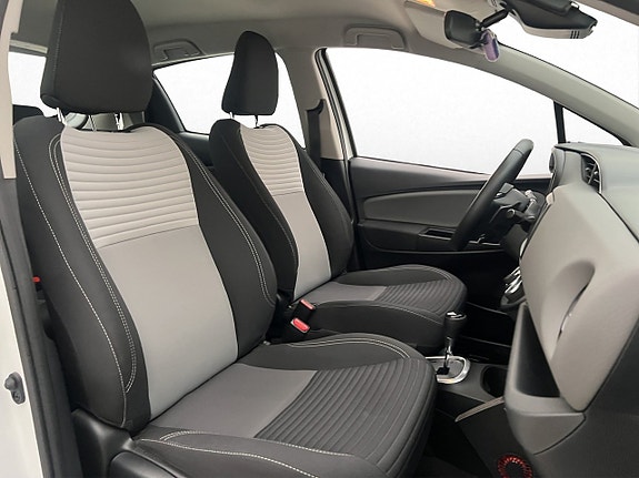 Toyota Yaris 22 of 29