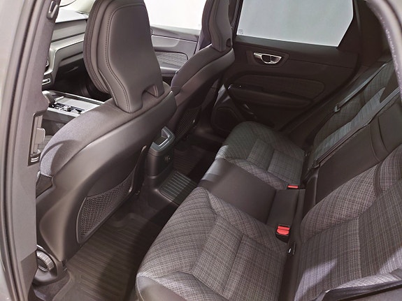Volvo XC60 14 of 22