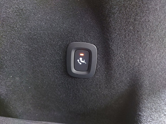 Volvo XC60 17 of 22