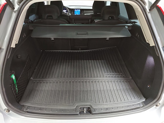 Volvo XC60 16 of 22