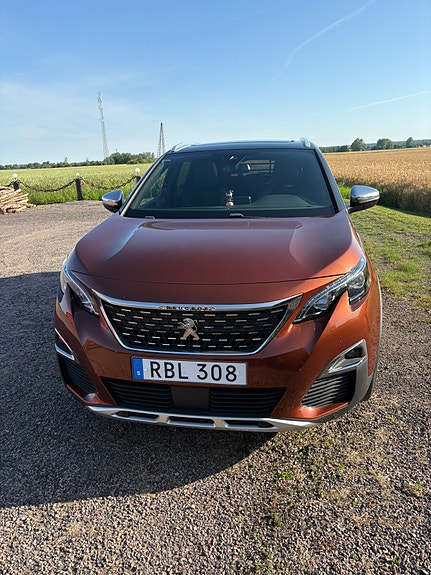 Peugeot 3008 2 of 4