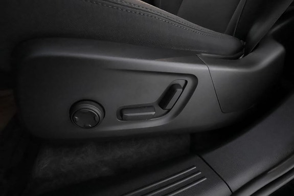 Volvo EX40 15 of 25