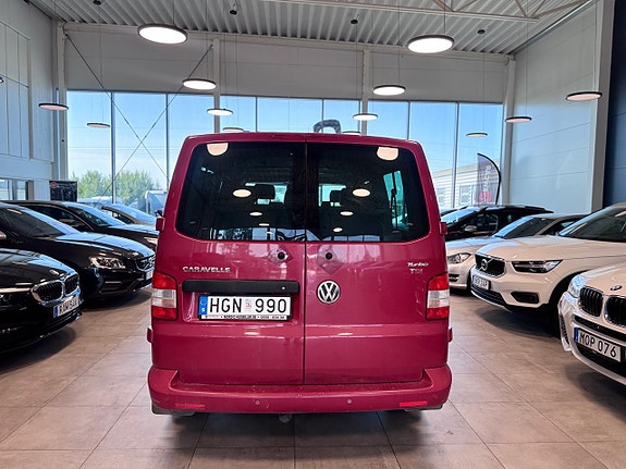Volkswagen Caravelle 5 of 5