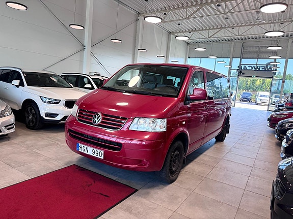Volkswagen Caravelle 3 of 5