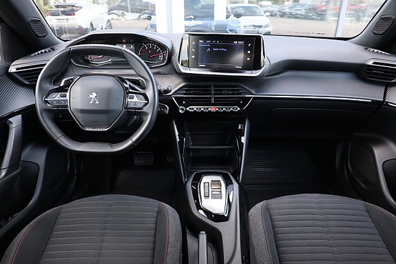 Peugeot 2008 8 of 15