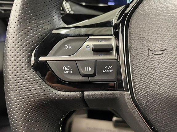 Peugeot 308 21 of 23
