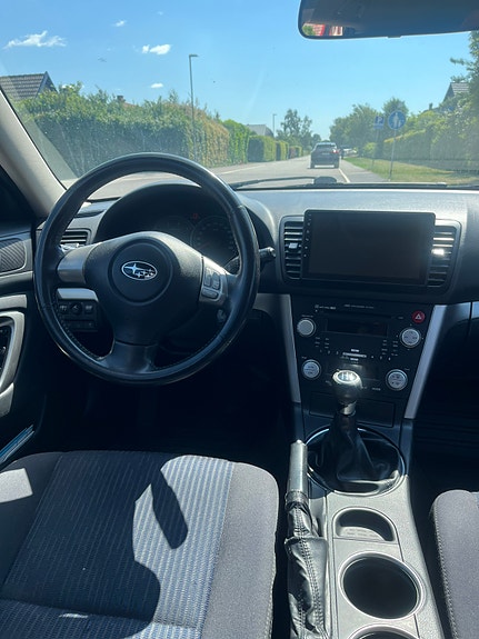 Subaru Legacy 8 of 8