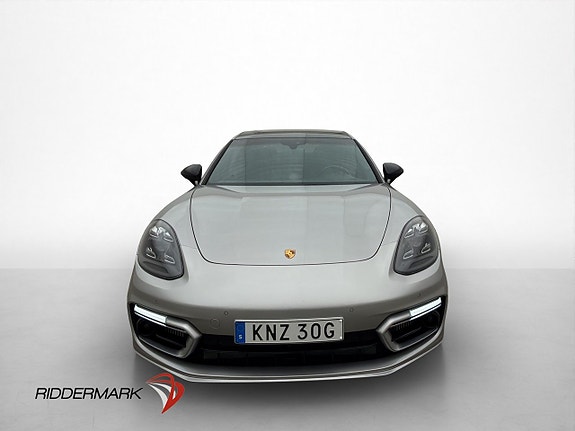 Porsche Panamera 4 2 of 5