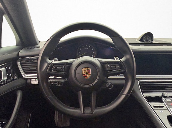 Porsche Panamera 4 14 of 30
