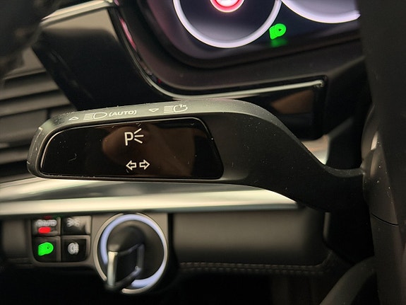 Porsche Panamera 4 17 of 30
