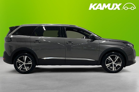 Peugeot 5008 2 of 5