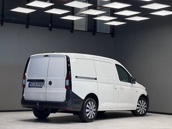 Volkswagen Caddy Maxi 2 of 5
