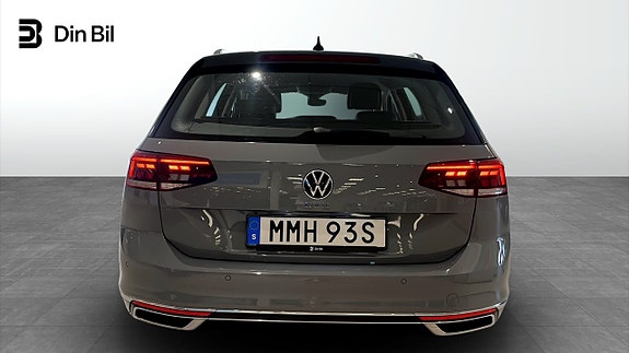 Volkswagen Passat 5 of 5