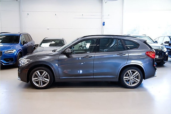 BMW X1 3 of 5