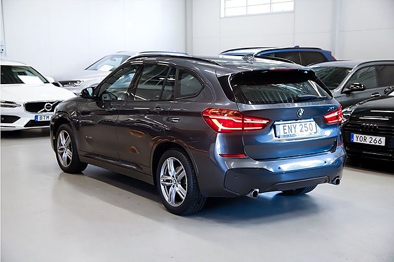 BMW X1 4 of 5