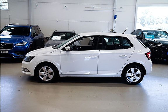 Skoda Fabia 3 of 5