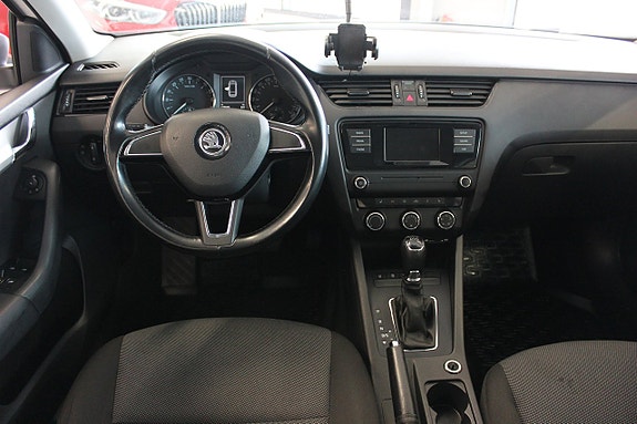 Skoda Octavia 9 of 13