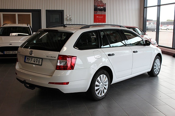 Skoda Octavia 3 of 5