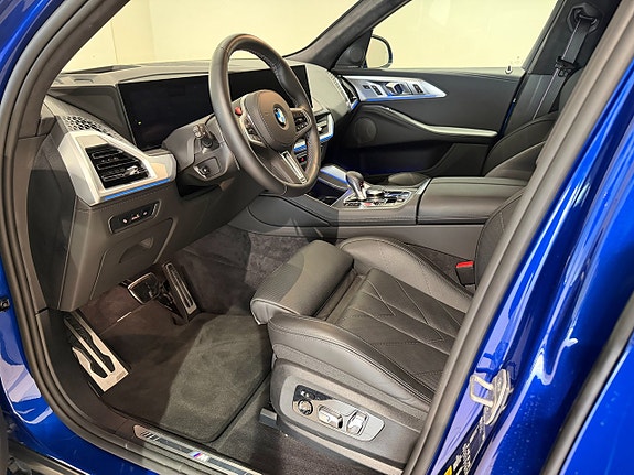 BMW XM 4 of 5